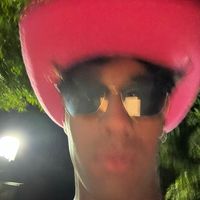 i use this acc to make sounds for my main wtf