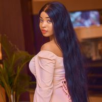 shadaye_vania_croqueuse