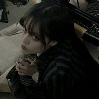 me_.is
