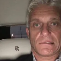 кудри вьются.