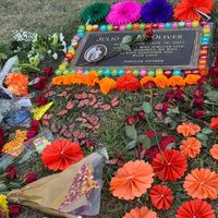 txx.exclusively.e1414