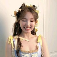 v4mp_.nayeon
