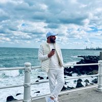 follow și pe Instagram vă rog