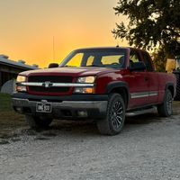 _red04chevy1500_