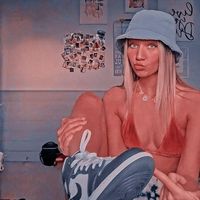 laura__sprouse