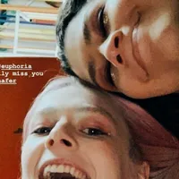 Into It – Chase Atlantic