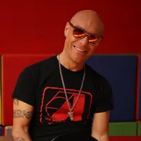 Gianluca Manzieri chist ann te Port a uallera
