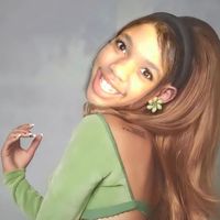 arianagrindrbussayshart