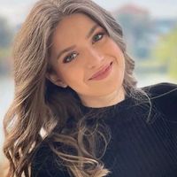 adela_oficial2
