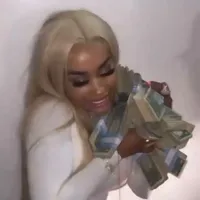 if ur reading this follow me