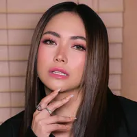 Seenzoned by Yeng Constantino