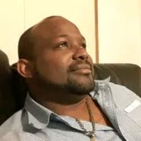 Don Pollo SCREAMING IN PUBLIC RESTROOMS PRANK