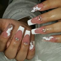 gaelis_nails