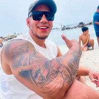 La canción se llamará Real Sale el 21 De Abril