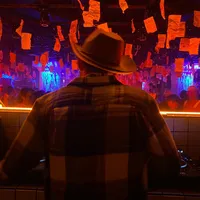 Demasiadas Mujeres LAZ Remix