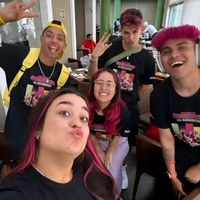 mahqueamaosrosasofc