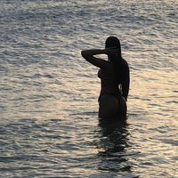thamires_flops