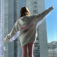 mila_cheer_1