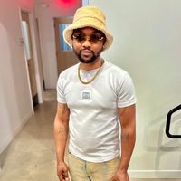 Shake it by Munch Lauren and Mula Mar