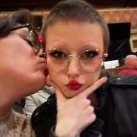 go follow usedr hyun.jxx2000 xoxo