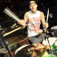 _blink182travtommark7572