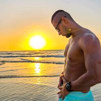 gio_cruz__