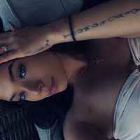 theyh8lia._