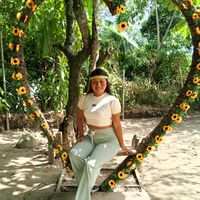juli_aguin2002