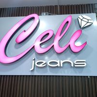 celi_jeans