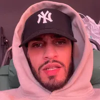 Le importa mas su cabello