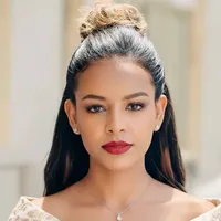 በአይኔ በብረቱ