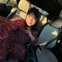 leonela_1996