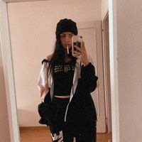 _.theycallmehoney._