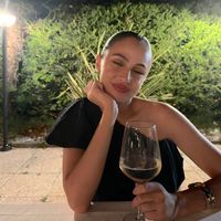 elenaleonee