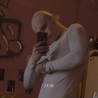 robert_makarena