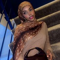 yasmin_moho
