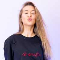 laura__top