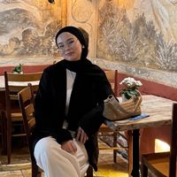 yaseminnazari01