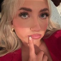lilyhackettt