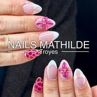 nails.mathilde