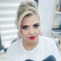 andreeadeea44700