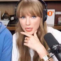 .acroswiftie