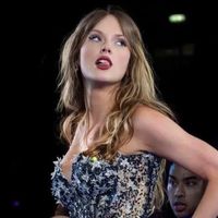 shortnsour_swiftie