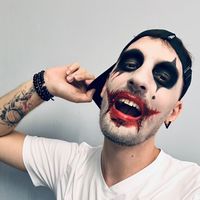 red_821