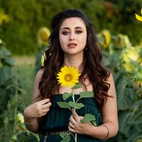 elly_book_nerd