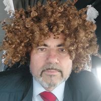 PLĂCEREA MEA ESTE SĂ VĂ FAC SĂ RÂDEȚI