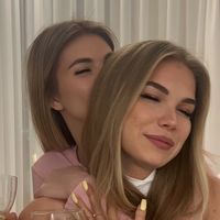 sasha.sopha