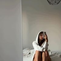 _.oliviav._
