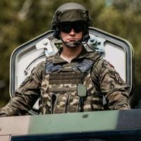 pan_oficer_55