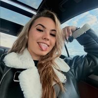 seguiirme en instaa saaruuxx_